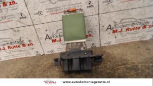 O130676 Gebruikte kachel weerstand Opel Corsa