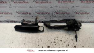 O79570 Gebruikte portiergreep 2deurs links Audi A3