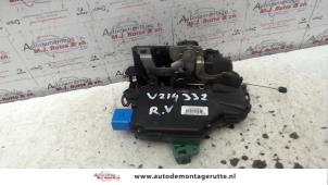 O83822 Gebruikte deurslot mechaniek 4deurs rechts-voor Seat Cordoba