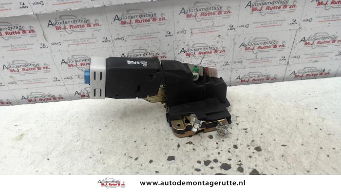 Gebruikte Deurslot Mechaniek 4Deurs links-voor Mitsubishi Space Star O83168