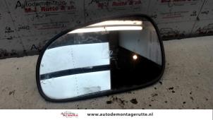 Gebruikte Spiegelglas links Volvo V70 (SW) 2.4 20V 140 Prijs op aanvraag aangeboden door Autodemontage M.J. Rutte B.V.