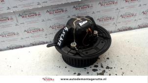 O129636 Gebruikte chaufage ventilatiemotor Mercedes B-Klasse