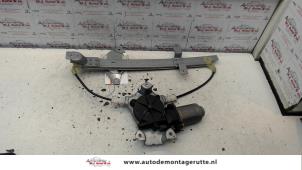 O88916 Gebruikte raammechaniek 4deurs links-achter Nissan Almera Tino
