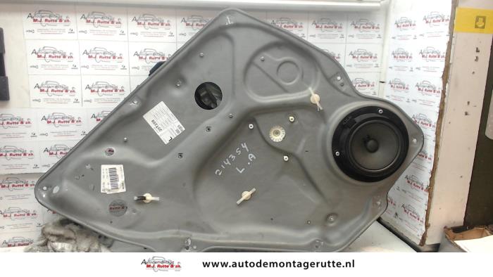 Gebruikte Raammechaniek 4Deurs links-achter Mercedes B-Klasse O88837