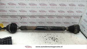 O111446 Gebruikte steekas rechts-voor Audi A3