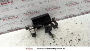 O90616 Gebruikte schakelaar achterklep Toyota Landcruiser