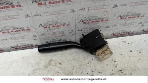 O102238 Gebruikte pinker schakelaar Toyota Landcruiser