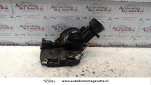 O82793 Gebruikte portierslot mechaniek 2deurs rechts Toyota Landcruiser