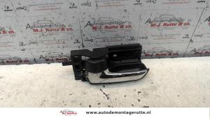 O80484 Gebruikte portiergreep 4deurs links-voor Suzuki Swift