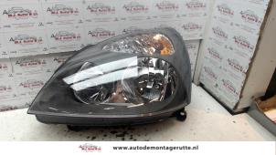 O72777 Gebruikte linker koplamp Renault Clio