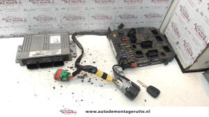 O113831 Gebruikte contactslot + computer Citroen C2