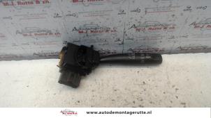 O103915 Gebruikte ruitenwis schakelaar Toyota Starlet