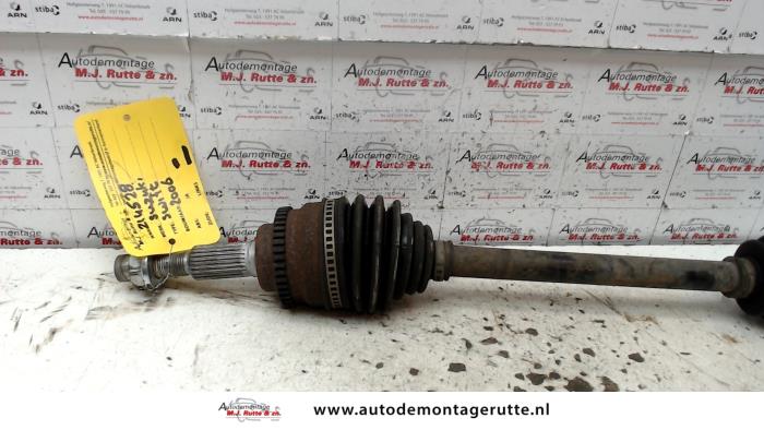 Aandrijfas links-voor van een Suzuki Swift (ZA/ZC/ZD1/2/3/9) 1.3 VVT 16V 2006