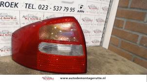 O92521 Gebruikte achterlicht links Audi A6
