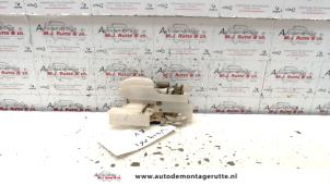 O82766 Gebruikte portierslot mechaniek 2deurs rechts Honda Logo