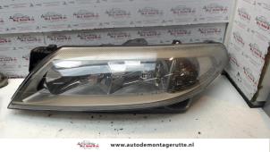 O72812 Gebruikte linker koplamp Renault Laguna