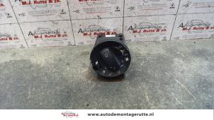 O100923 Gebruikte licht schakelaar Audi A4