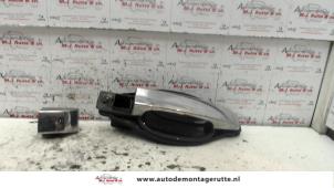 O81122 Gebruikte portiergreep 4deurs rechts-voor Landrover Range Rover