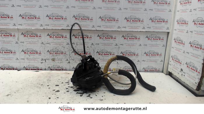 Gebruikte Portierslot Mechaniek 4Deurs links-voor Nissan Micra O83032