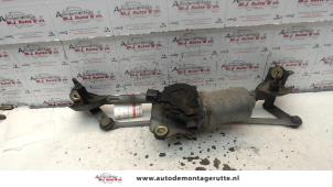 O119236 Gebruikte ruitenwismotor+mechaniek Toyota Yaris