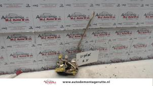O83660 Gebruikte portierslot mechaniek 4deurs rechts-voor Hyundai Atos