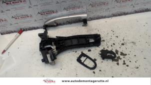 O80056 Gebruikte portiergreep 4deurs links-voor Mercedes A-Klasse