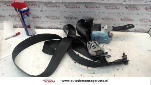 O110712 Gebruikte veiligheidsgordel rechts-voor Kia Picanto