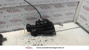 O82864 Gebruikte slotmechaniek portier 4deurs links-voor Mercedes A-Klasse