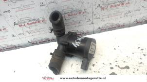 O117814 Gebruikte koelvloeistof pomp Volkswagen Touareg