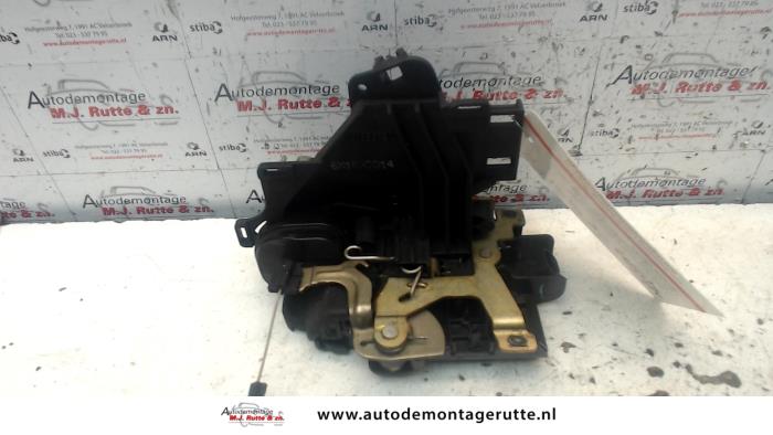 Gebruikte Portierslot Mechaniek 2deurs rechts Volkswagen Lupo O82629