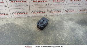 O108557 Gebruikte schakelblok ruiten Opel Zafira