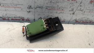 O130585 Gebruikte kachel weerstand Ford Connect