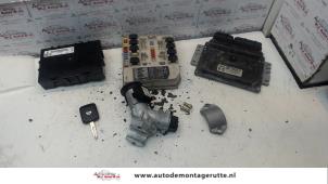 O113779 Gebruikte contactslot + computer Nissan Micra