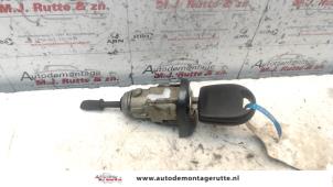 O81444 Gebruikte cilinderslot portier links Volkswagen Golf