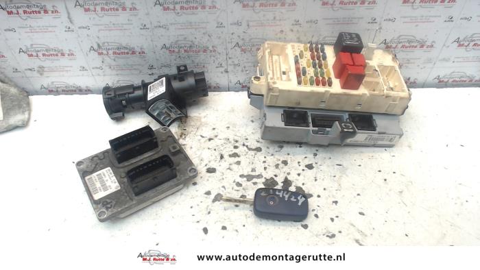 Gebruikte Kontaktslot + computer Fiat Stilo O113712