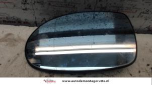Gebruikte Spiegelglas links Citroen C5 II Berline (RC) 2.0 HDiF 16V Prijs op aanvraag aangeboden door Autodemontage M.J. Rutte B.V.