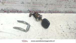 O81738 Gebruikte portierslot cilinder links Daihatsu Move