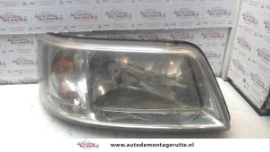 O73613 Gebruikte rechter koplamp Volkswagen Transporter