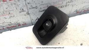 O107608 Gebruikte raam schakelaar elektrisch Lancia Y(Psilon)