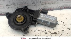 O90134 Gebruikte raammotor portier Lancia Musa