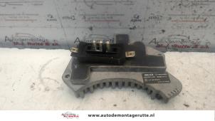 O130630 Gebruikte kachel weerstand Mercedes CLK