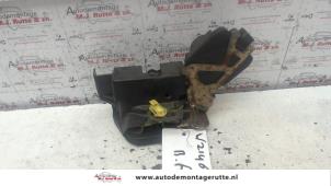 O83968 Gebruikte portierslot mechaniek 4deurs rechts-achter Hyundai Terracan