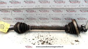 O111310 Gebruikte steekas links-voor Renault Twingo