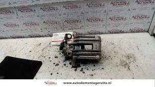 O132042 Gebruikte remklauw (tang) links-achter Seat Leon