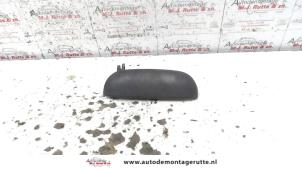 O80704 Gebruikte portiergreep 2deurs rechts Nissan Micra