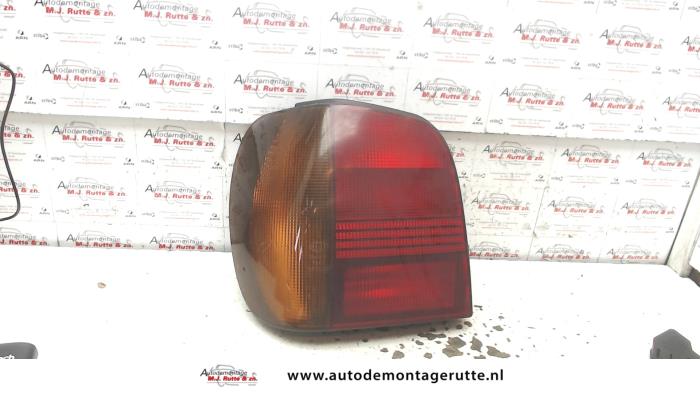 Gebruikte Achterlicht links Volkswagen Polo O92965