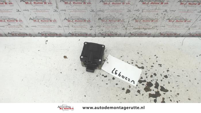 Gebruikte Bobine Volkswagen Polo O126568