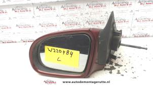 O84441 Gebruikte spiegel buiten links Opel Corsa