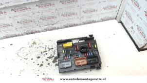 O119487 Gebruikte zekeringkast Peugeot 207