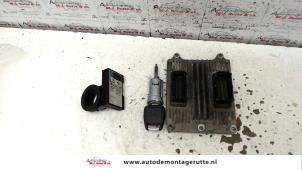 O113651 Gebruikte kontaktslot + computer Opel Zafira